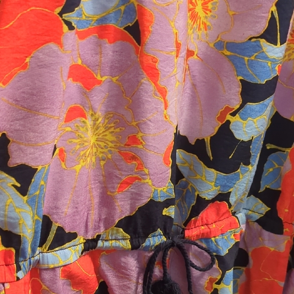 Loft Floral Romper - Picture 4 of 5